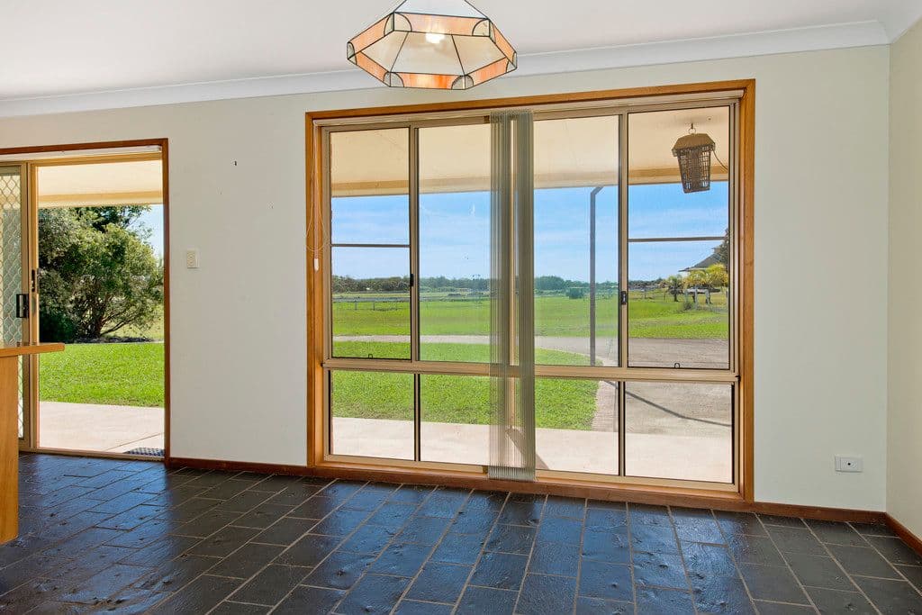7 Racewyn Close, Port Macquarie - Thumbnail 3