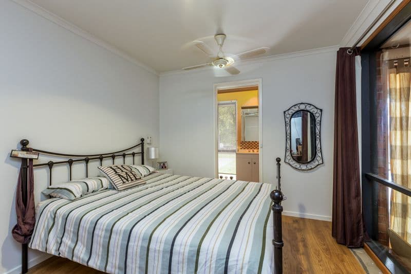 27 Mitchell Road, Melton South VIC 3338, Melton South - Thumbnail 5
