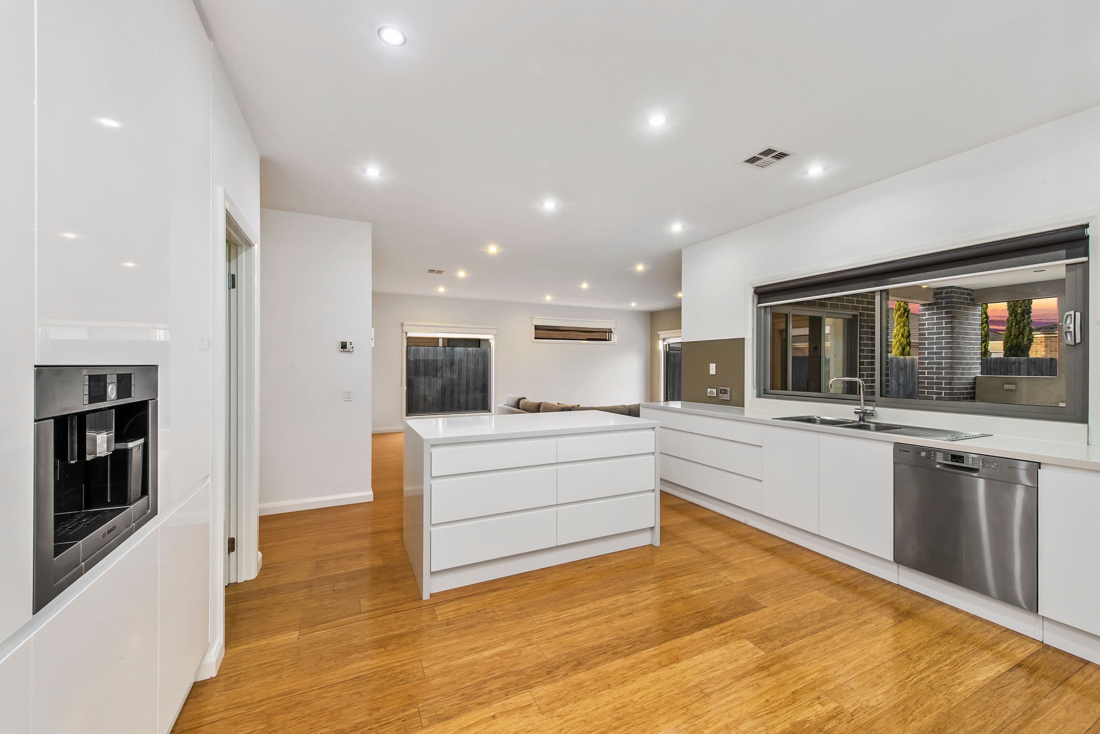 12 Balmain Circuit, Taylors Hill VIC 3037, Taylors Hill - Thumbnail 3