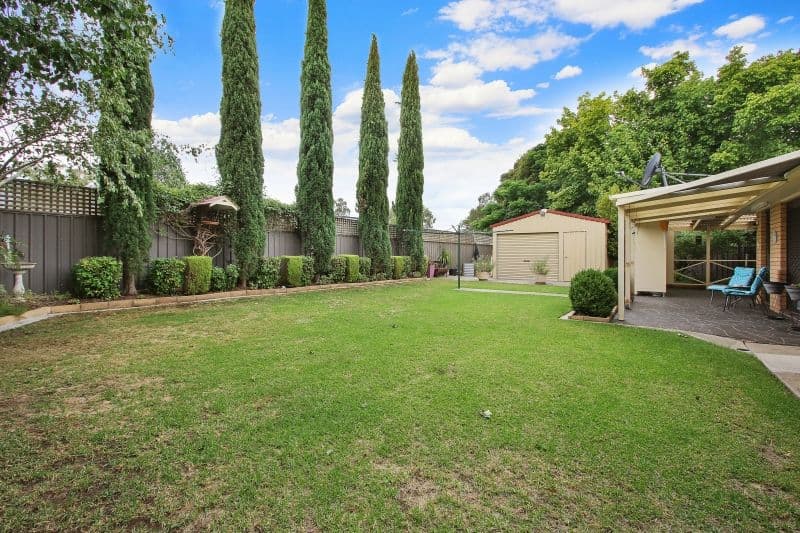 572 Iluka Crescent, Lavington - Thumbnail 3