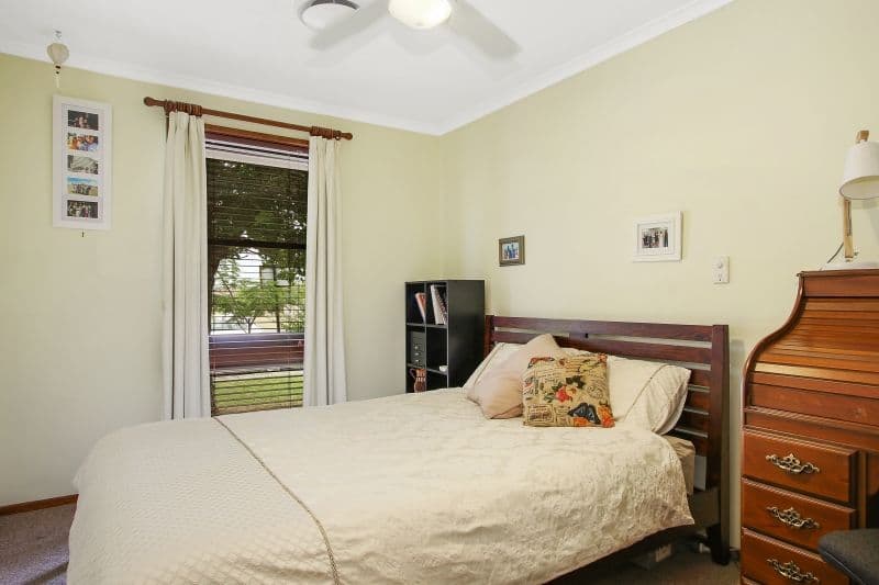572 Iluka Crescent, Lavington - Thumbnail 8