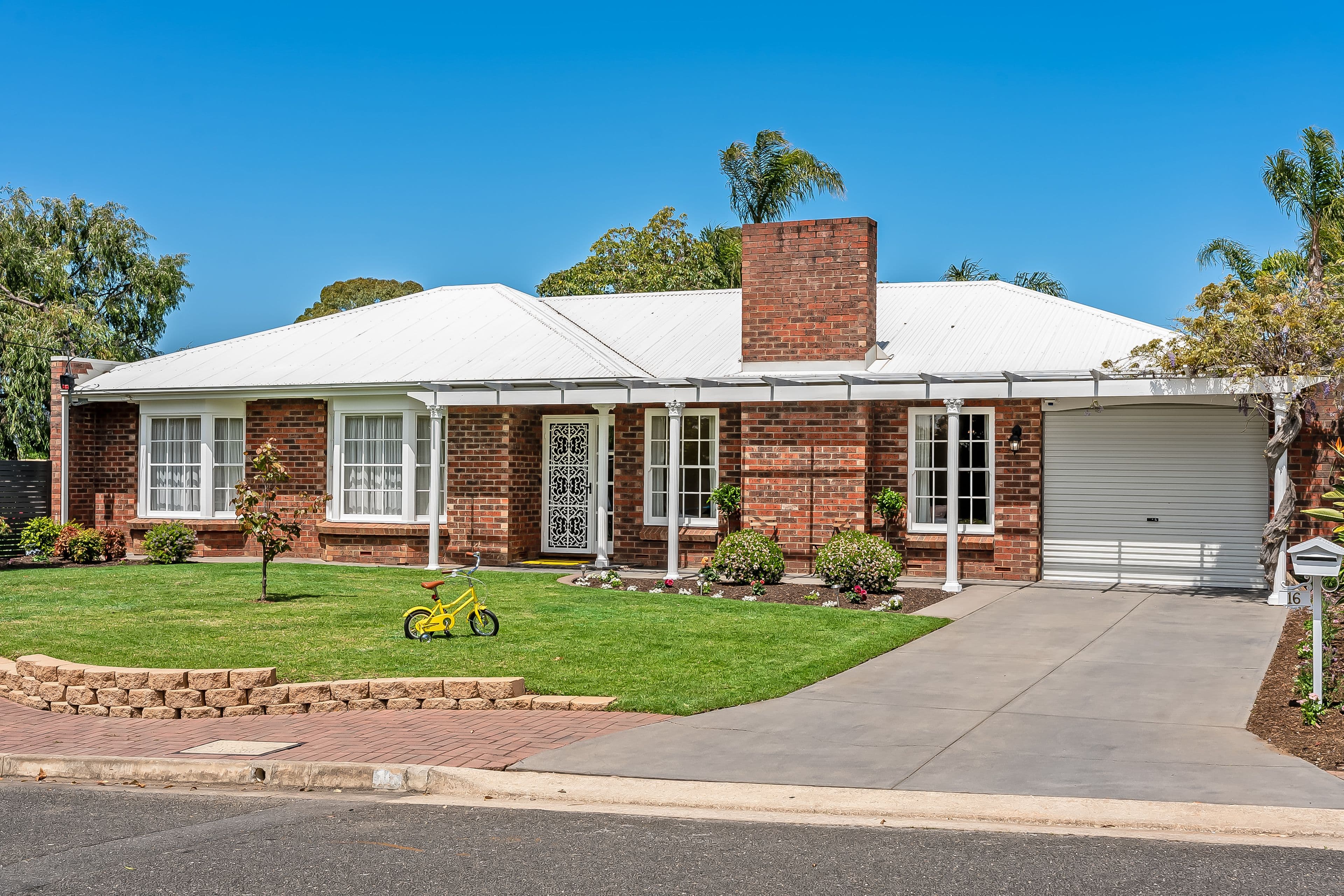16 Longview Crescent, O'Halloran Hill SA 5158, O'Halloran Hill - Image 1