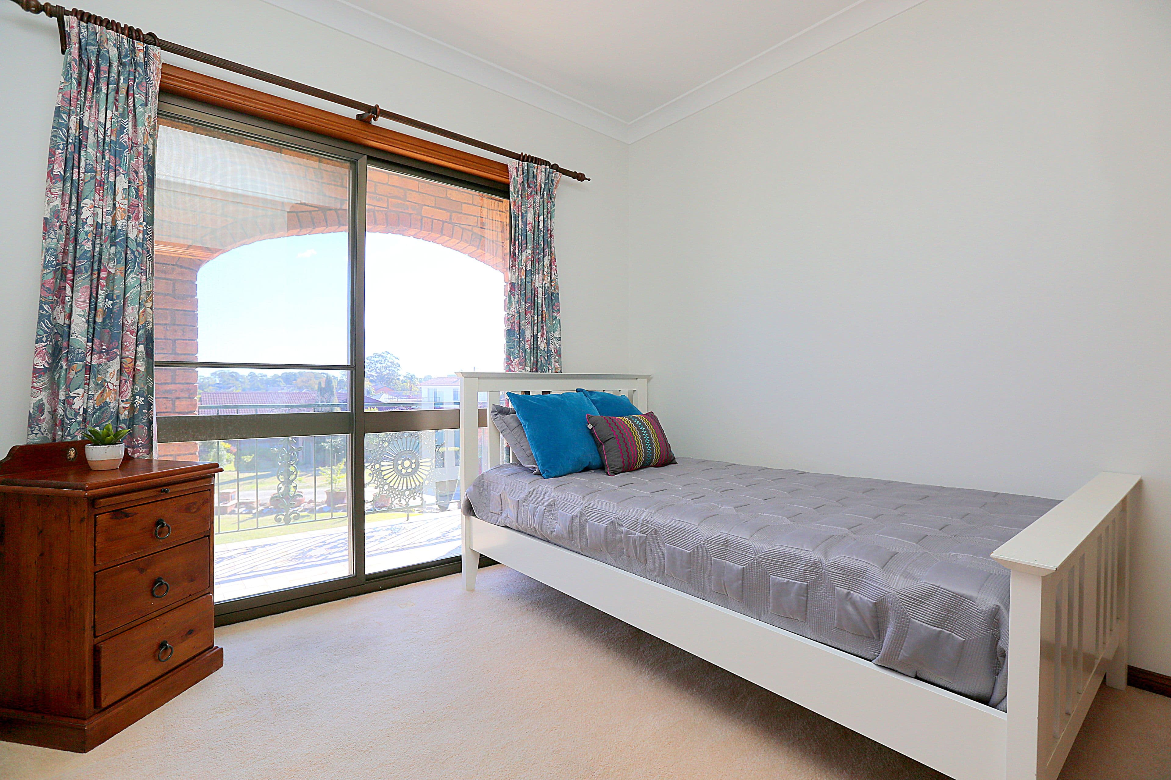 5 Jade Court, Georges Hall - Thumbnail 7