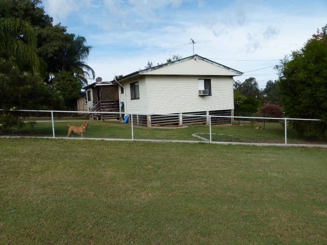 2 Greenway Street, CHURCHILL QLD 4305, Churchill - Thumbnail 2