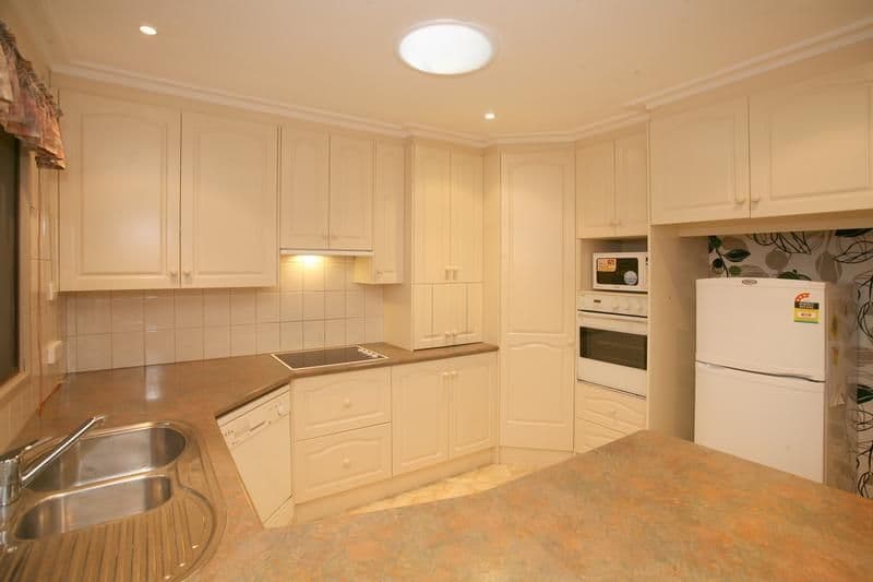297 Gallaghers Road, GLEN WAVERLEY VIC 3150, Glen Waverley - Thumbnail 2