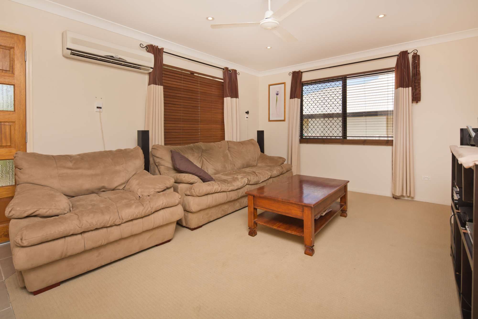 11 Fuji Court, MOUNT LOUISA QLD 4814, Mount Louisa - Thumbnail 3