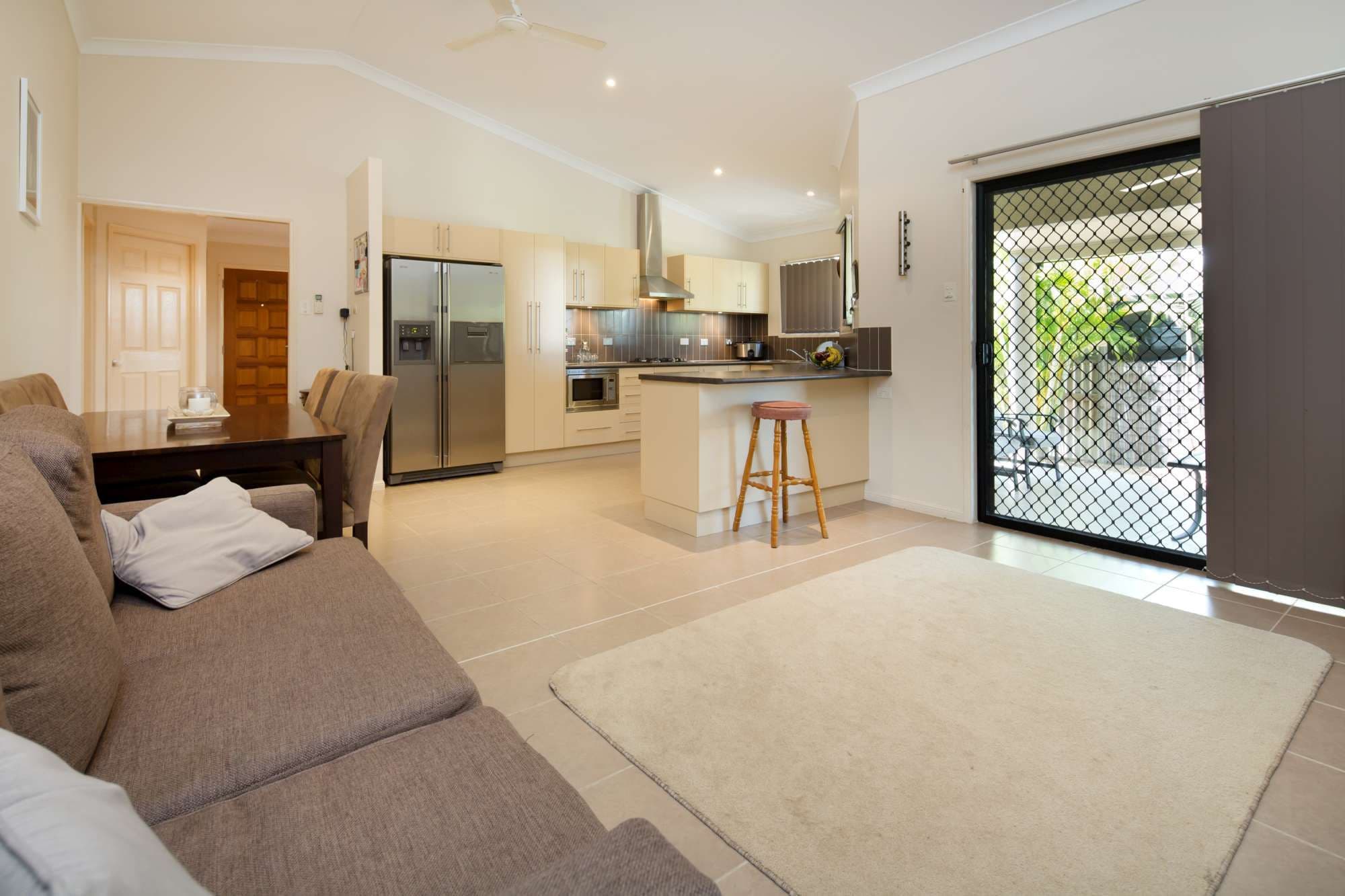 11 Fuji Court, MOUNT LOUISA QLD 4814, Mount Louisa - Thumbnail 4