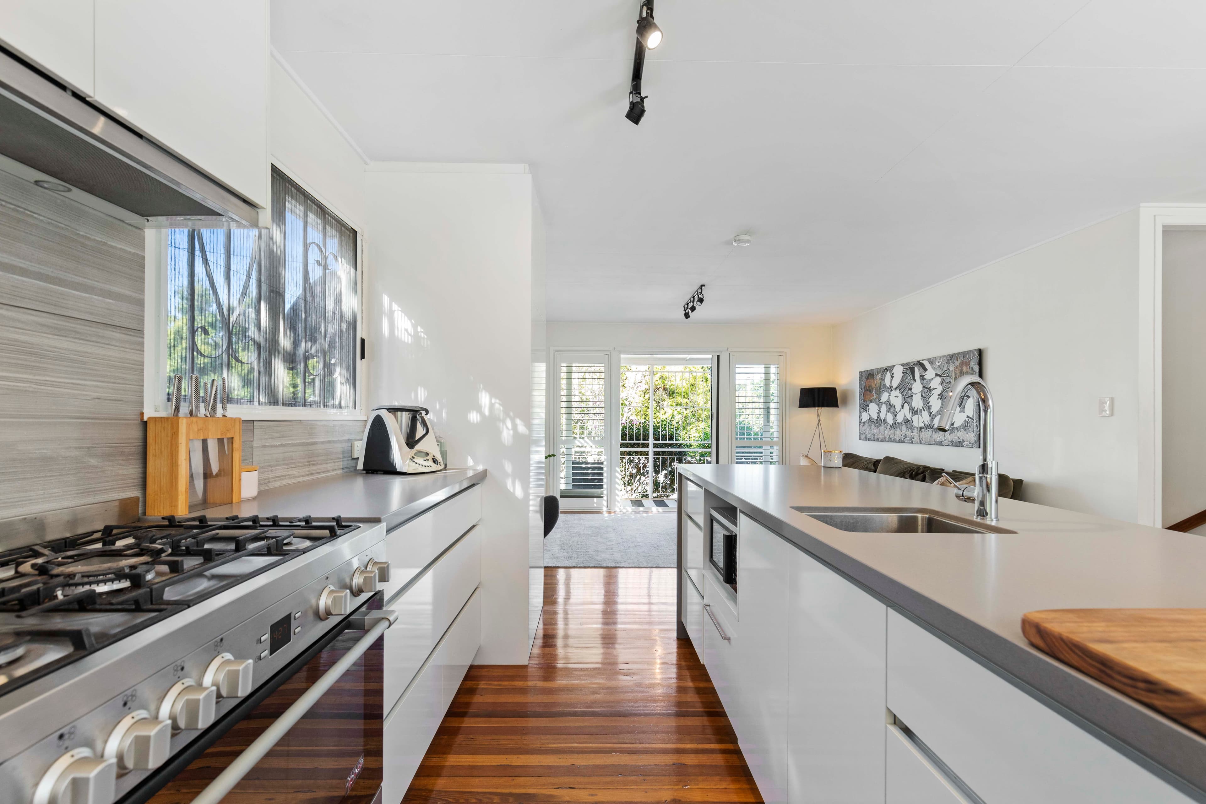 71 Hedley Avenue, Nundah QLD 4012, Nundah - Thumbnail 2