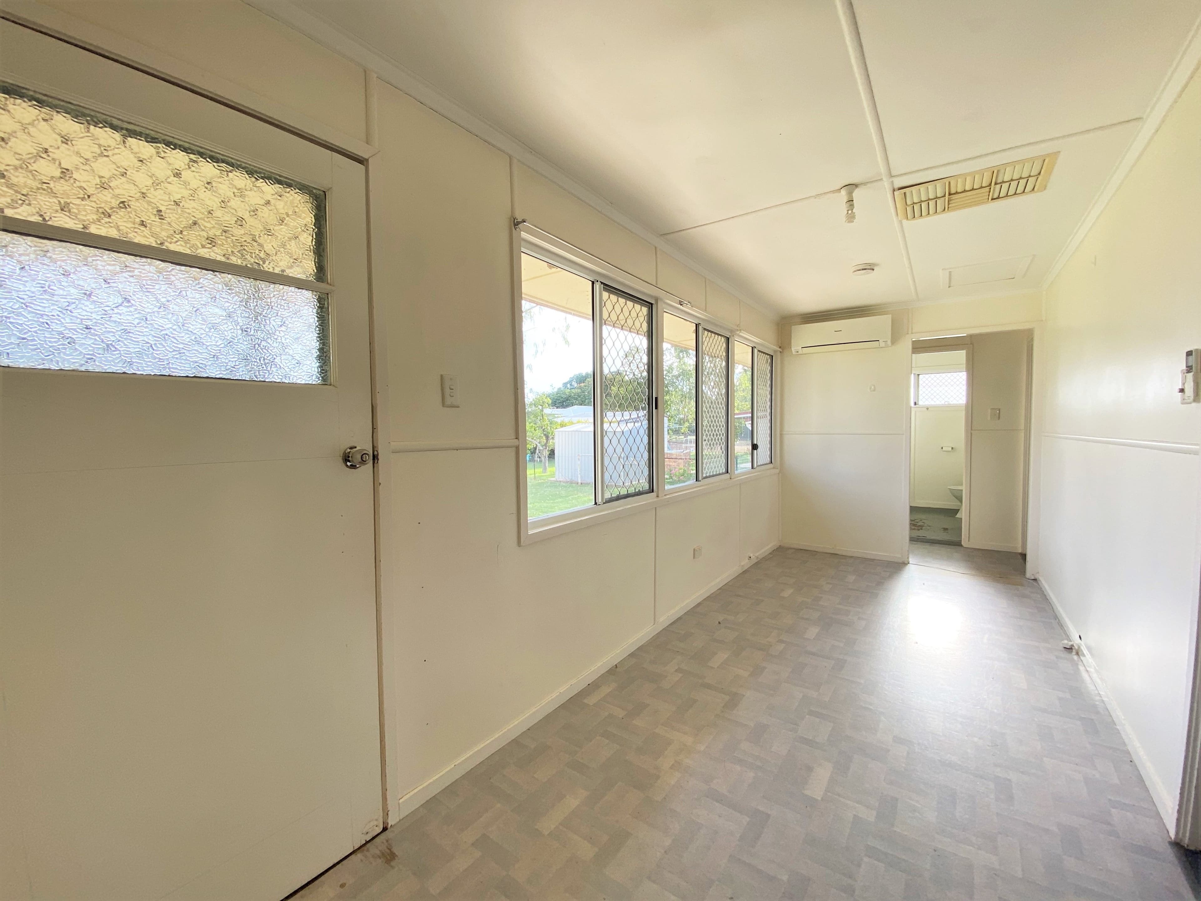 11 Tern Street, Longreach QLD 4730, Longreach - Thumbnail 4