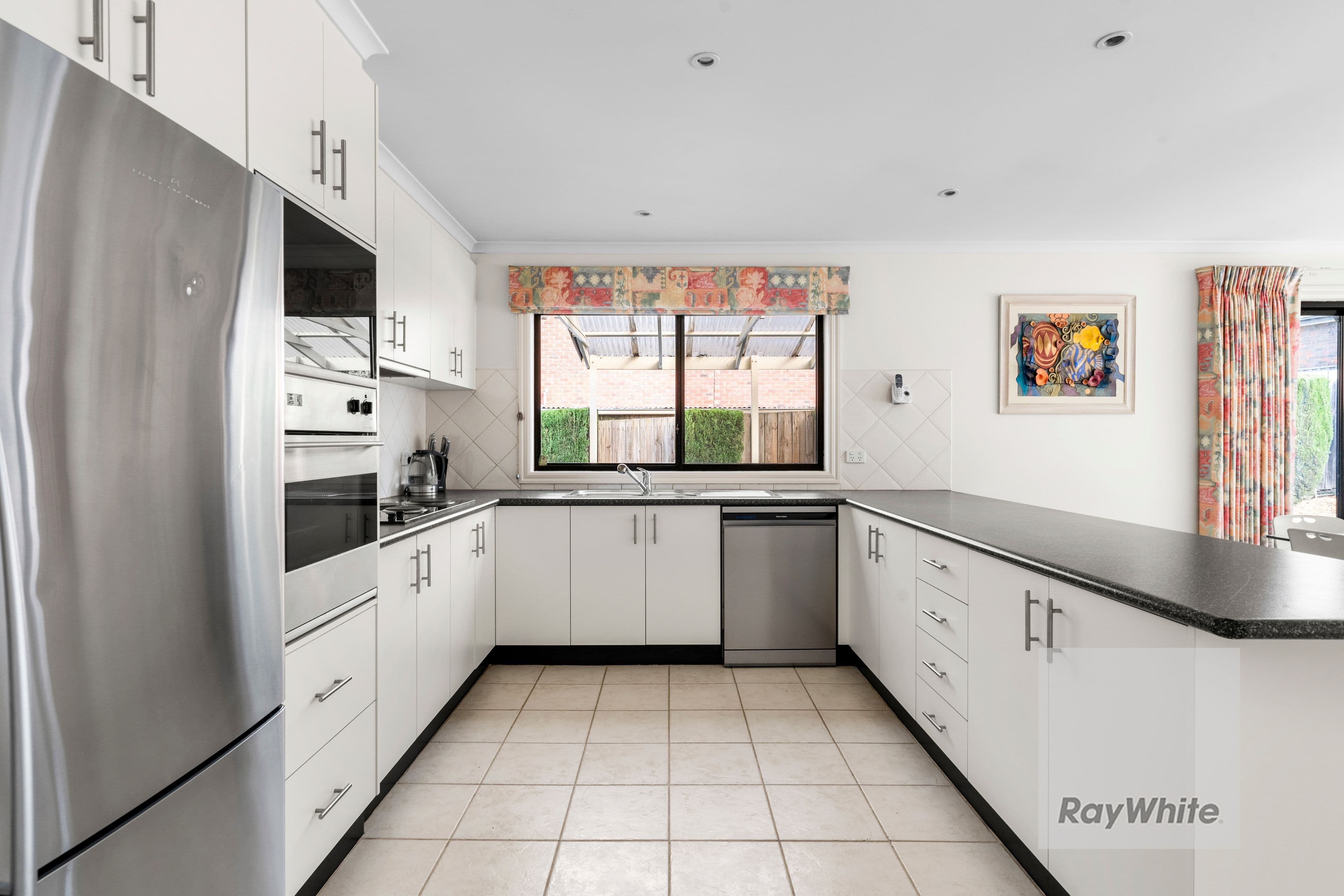 13 Peppermint Walk, South Morang VIC 3752, South Morang - Thumbnail 2