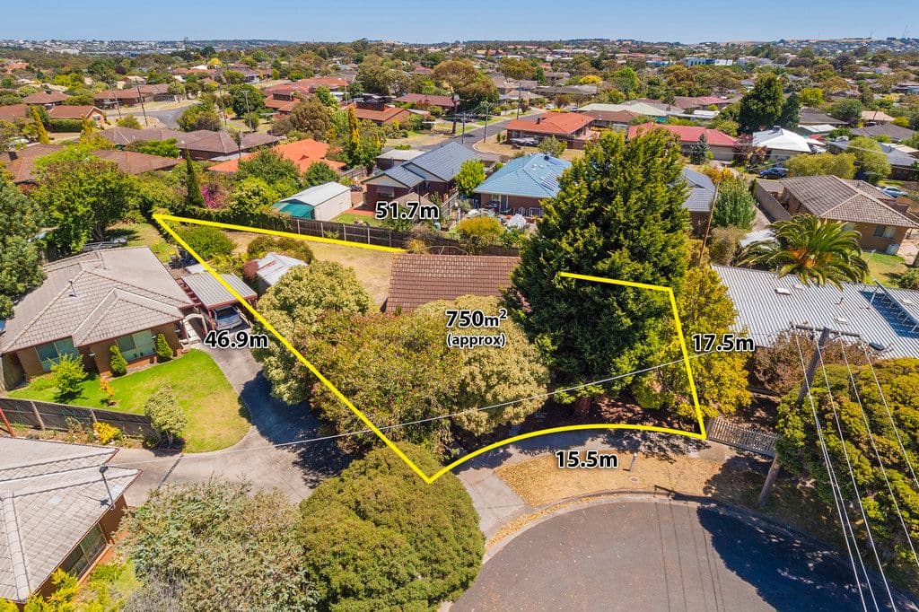 11 Edith Court, BELMONT VIC 3216, Belmont - Thumbnail 2