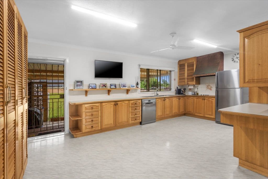 5 Caratel Street, Stafford Heights QLD 4053, Stafford Heights - Thumbnail 8