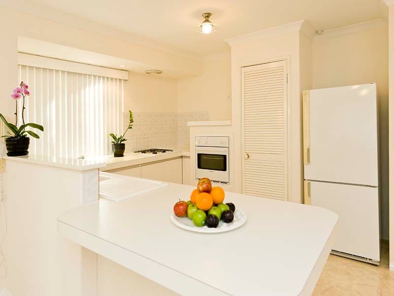 5 Bushlark Rise, CANNING VALE WA 6155, Canning Vale - Thumbnail 2