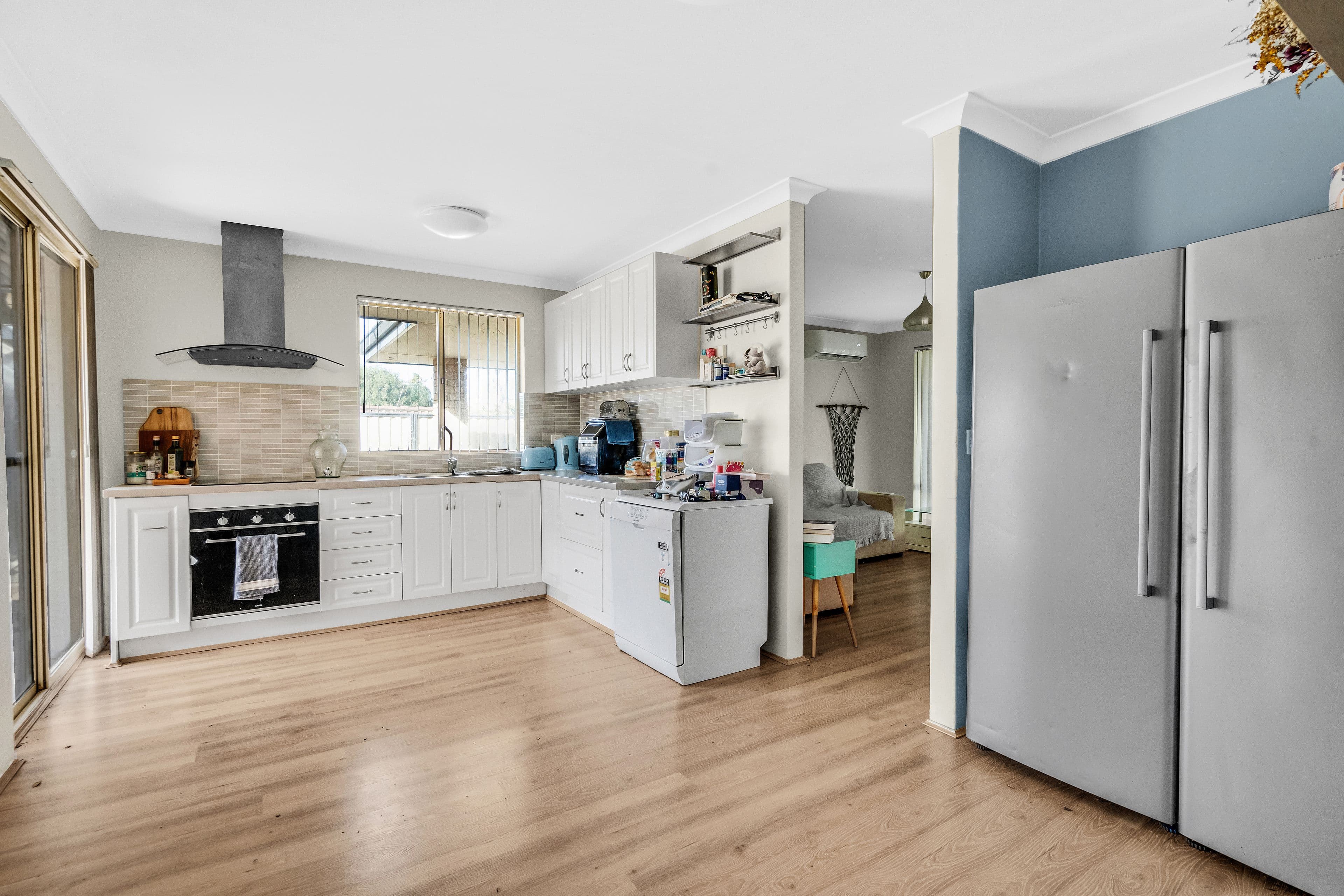 1 Murray Crescent, Halls Head WA 6210, Halls Head - Thumbnail 3