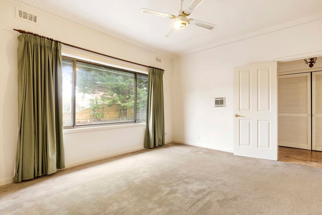 8 Robinson Street, Clayton VIC 3168, Clayton - Thumbnail 2