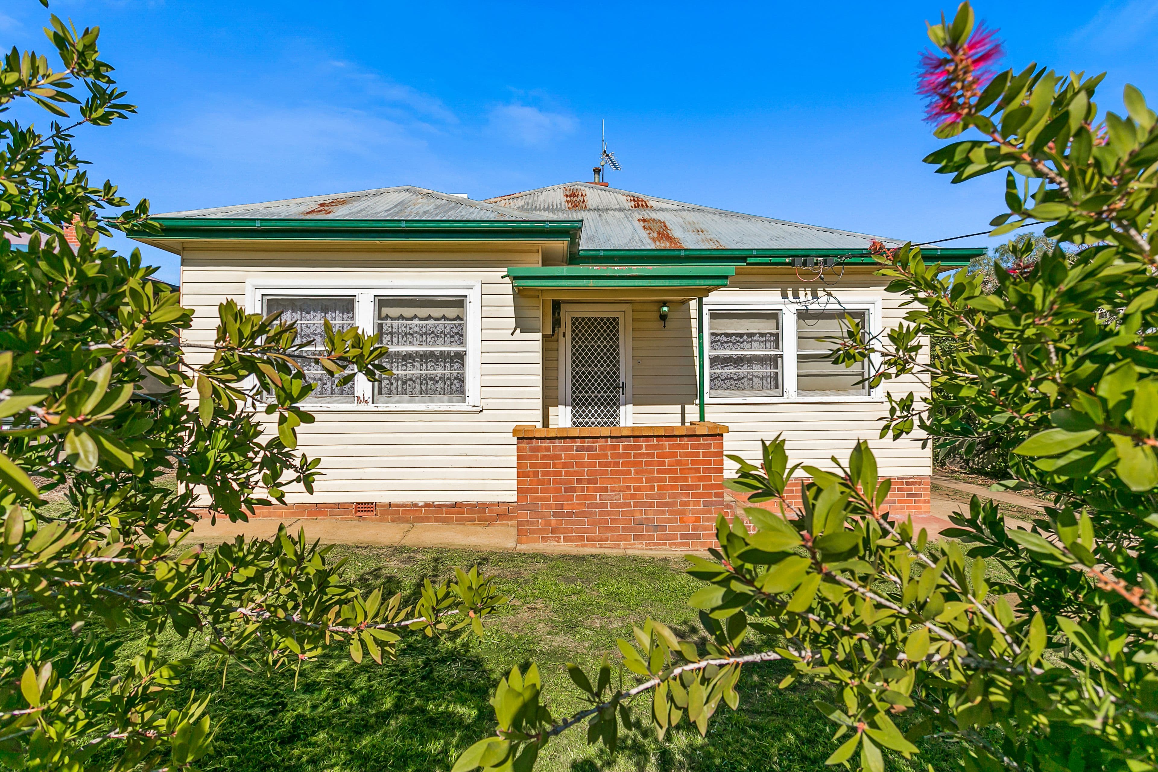 125 Piper Street, Tamworth NSW 2340, Tamworth - Image 1