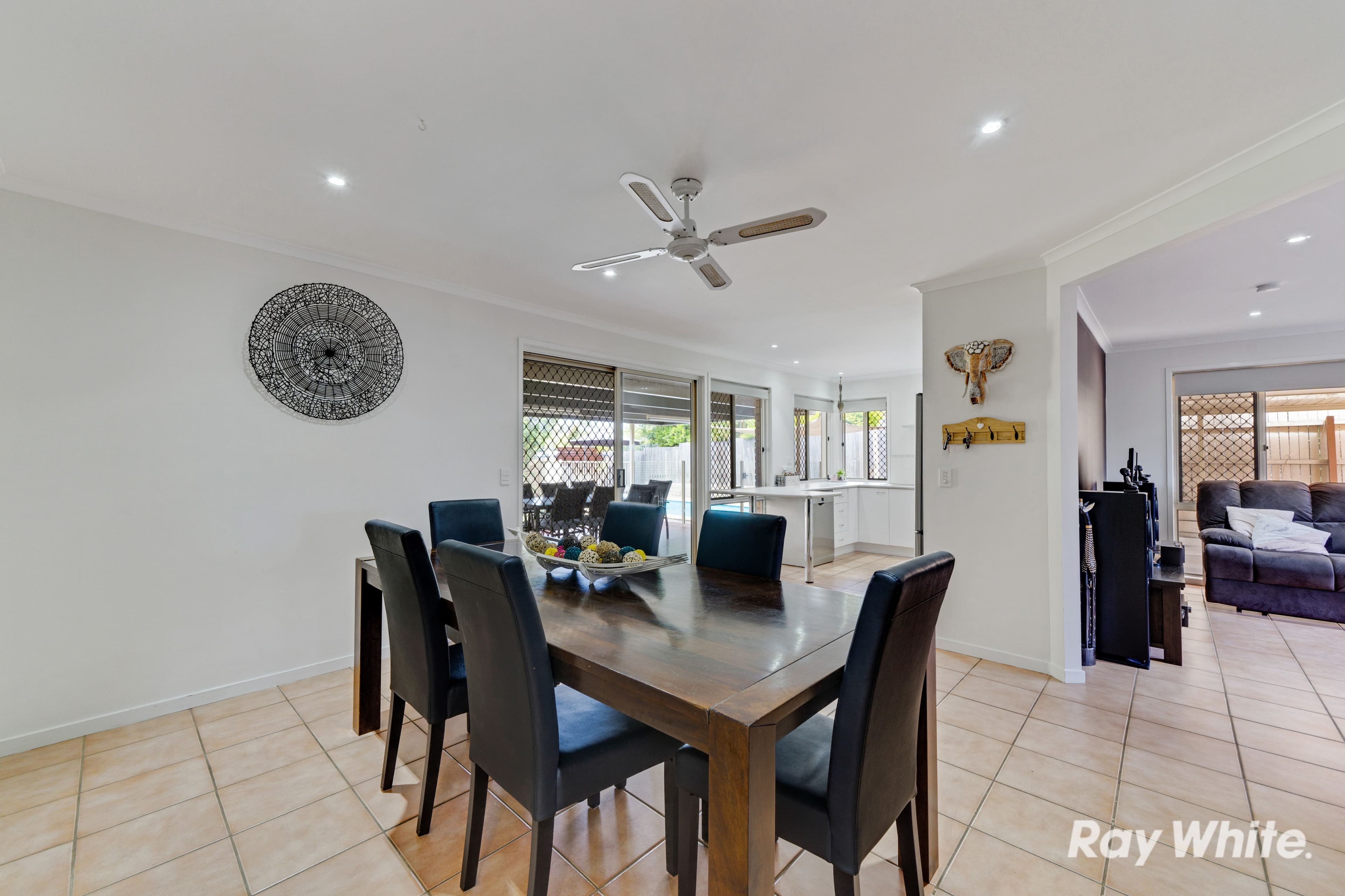 54 Bottlebrush Drive, Regents Park QLD 4118, Regents Park - Thumbnail 7