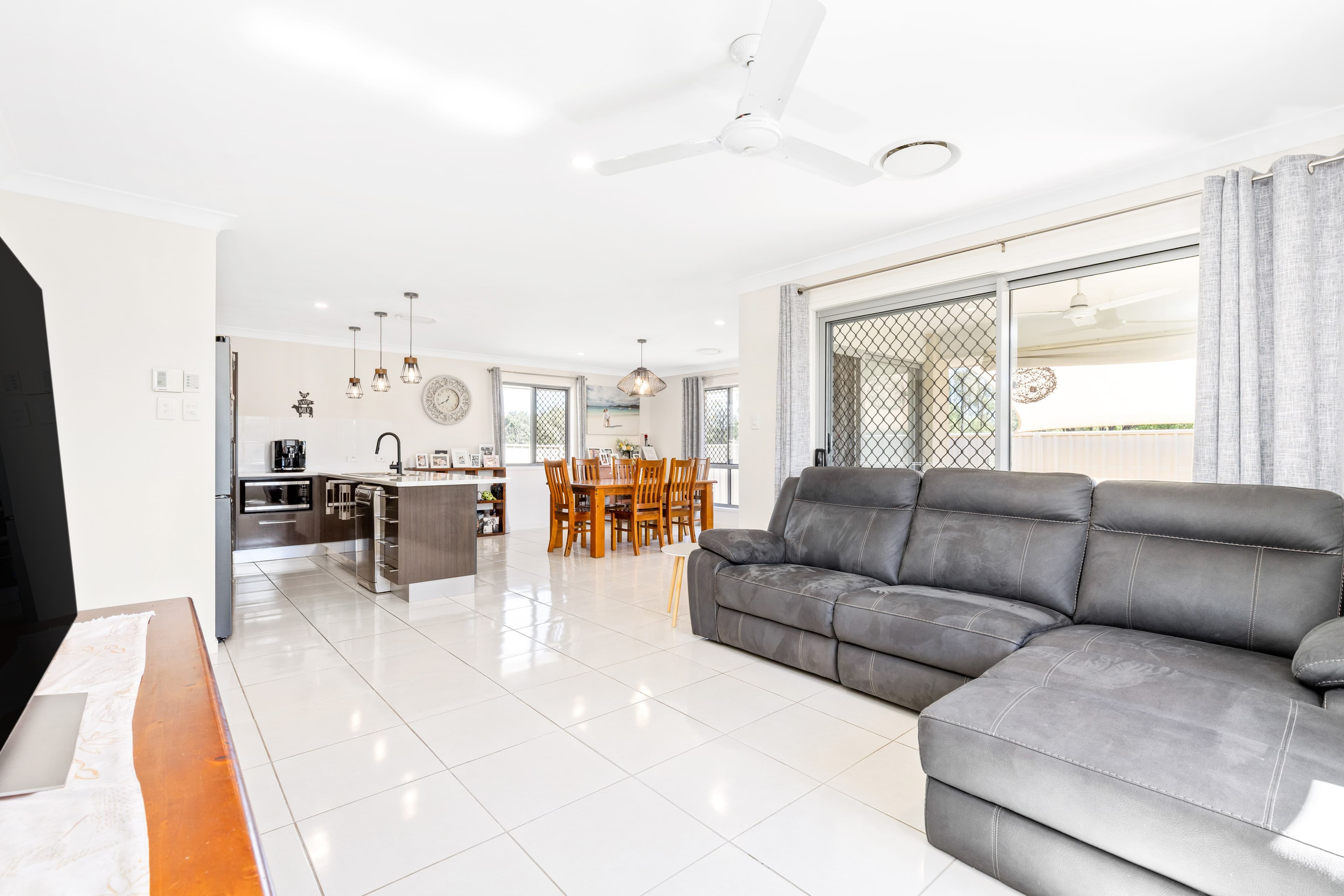 22 Kassidy Drive, Emerald QLD 4720, Emerald - Thumbnail 4