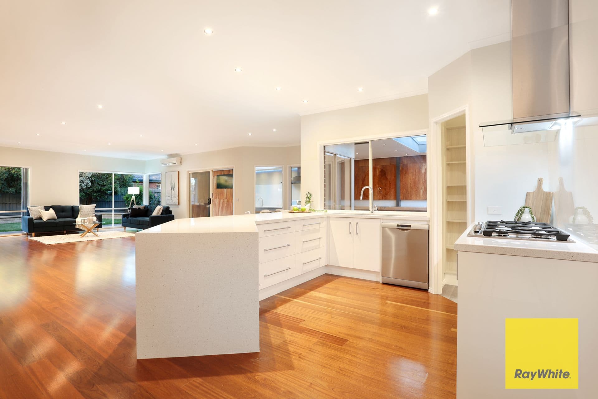 27 The Strand, Point Cook VIC 3030, Point Cook - Thumbnail 3