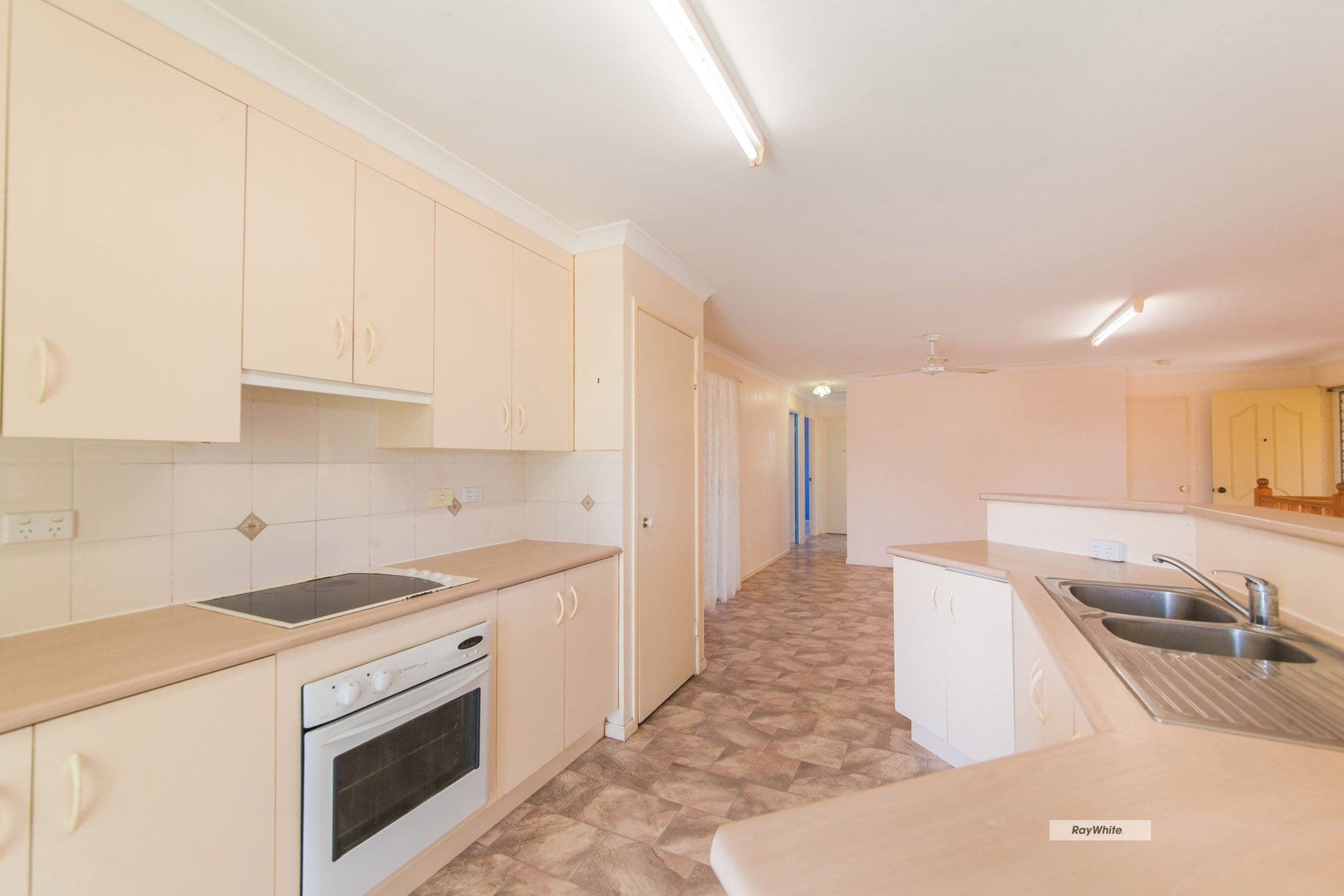 10/5 Fourth Avenue, Burleigh Heads QLD 4220, Burleigh Heads - Thumbnail 8