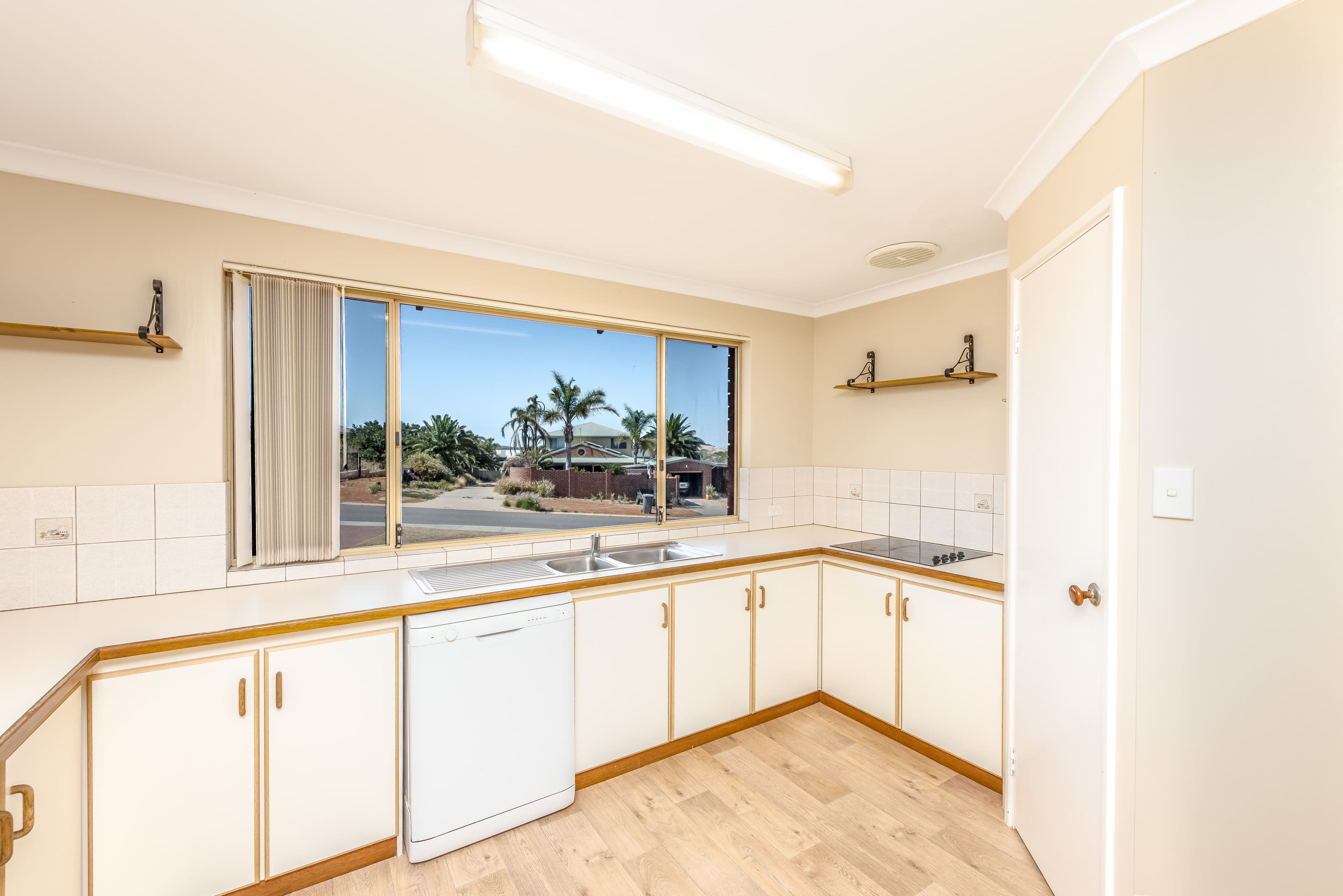 9 Eakins Crescent, Wandina WA 6530, Wandina - Thumbnail 8