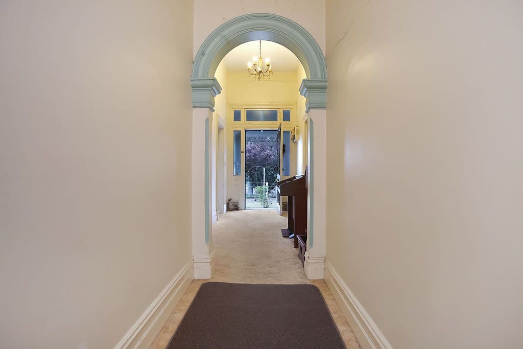 19 Mckinnon Street, Camperdown VIC 3260, Camperdown - Thumbnail 2