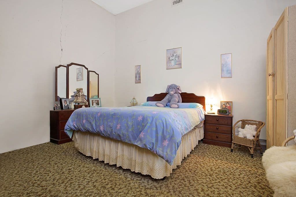 19 Mckinnon Street, Camperdown VIC 3260, Camperdown - Thumbnail 7