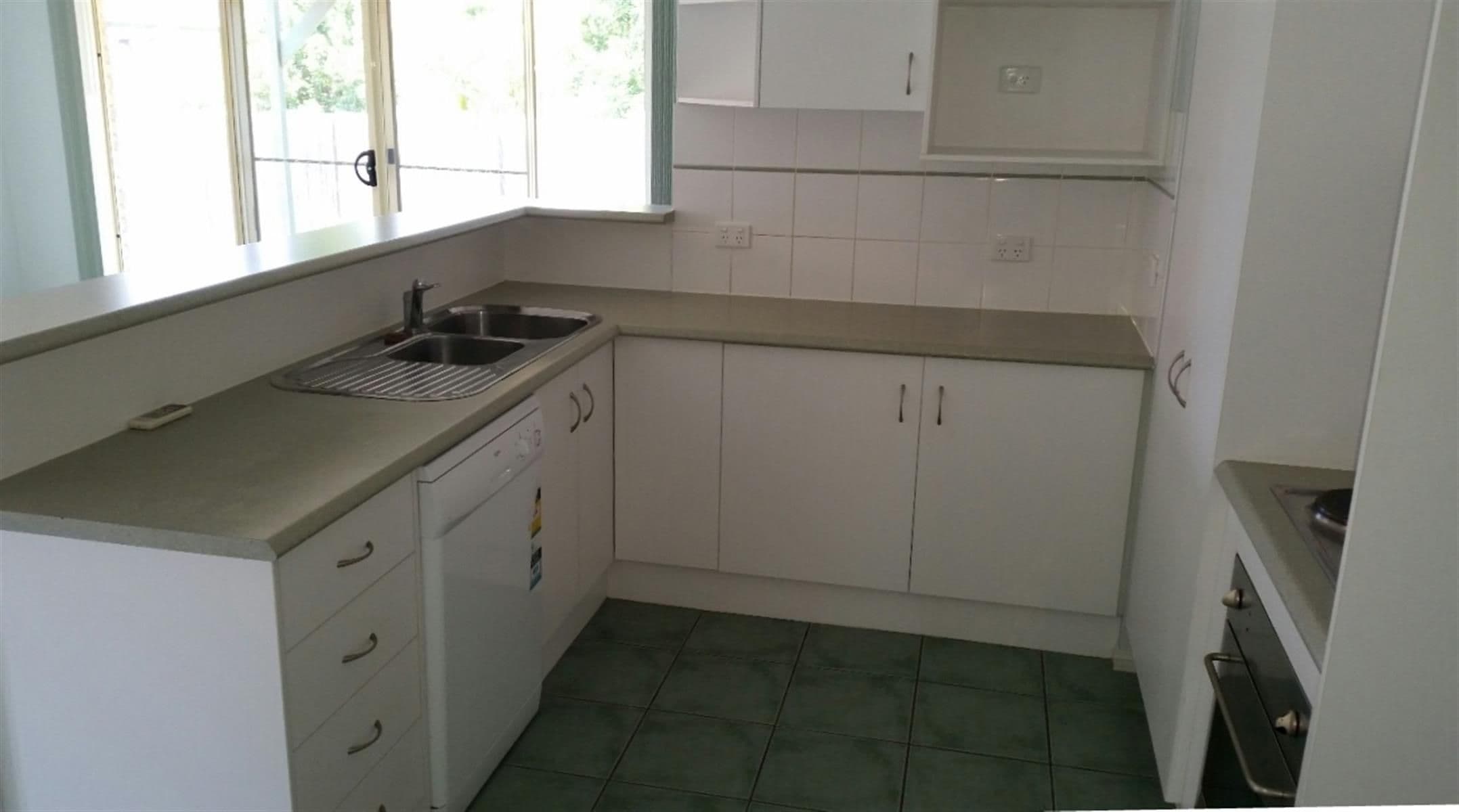 8 Nicola Way, Upper Coomera QLD 4209, Upper Coomera - Thumbnail 5