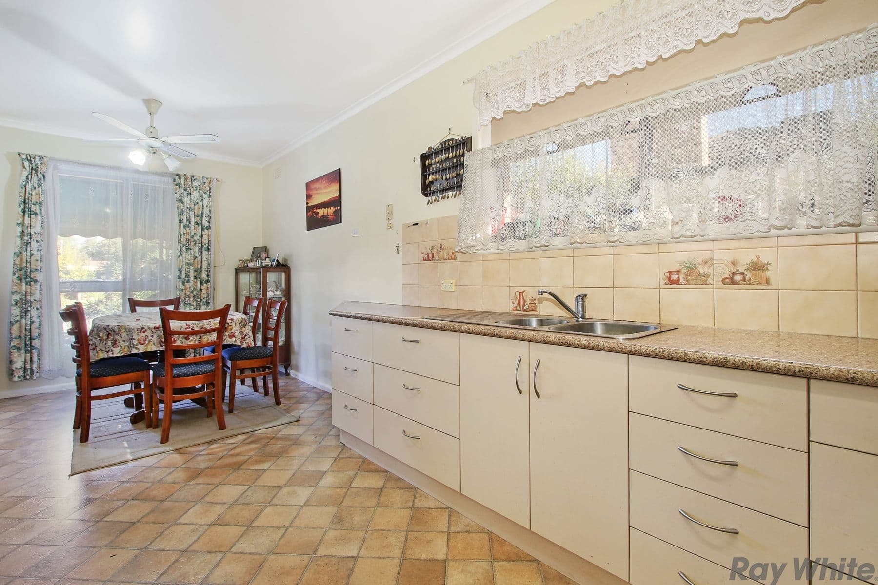 30 Shadforth Street, Benalla VIC 3672, Benalla - Thumbnail 3