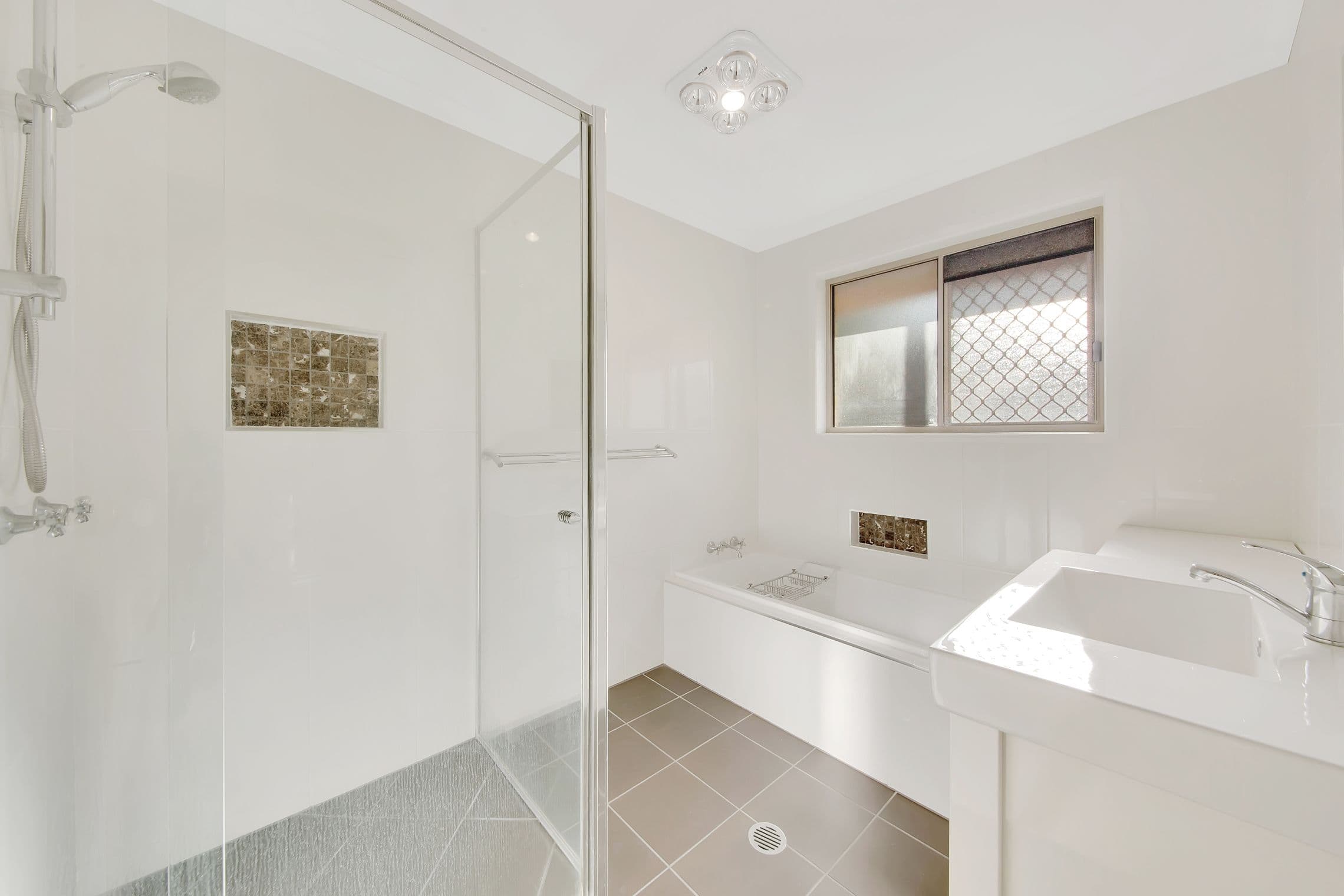 8 Pleasant Avenue, Tannum Sands QLD 4680, Tannum Sands - Thumbnail 8