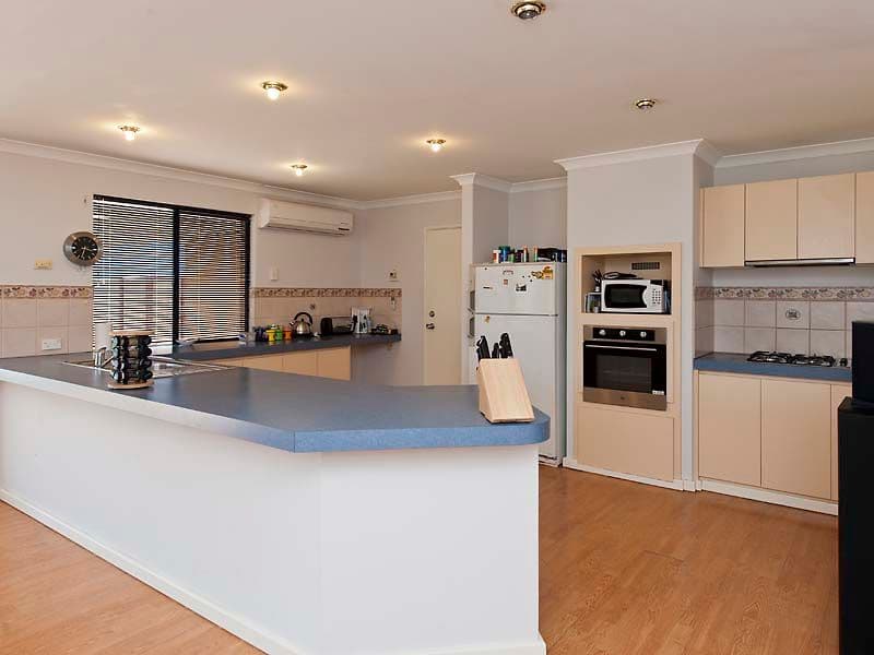 21 Brixham Way, Warnbro WA 6169, Warnbro - Thumbnail 5