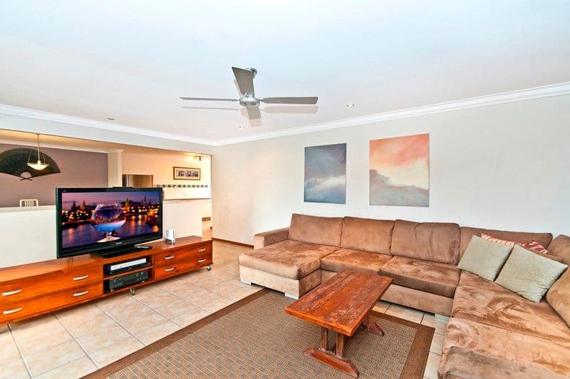 25 Lorikeet Lane, BURLEIGH WATERS QLD 4220, Burleigh Waters - Thumbnail 5