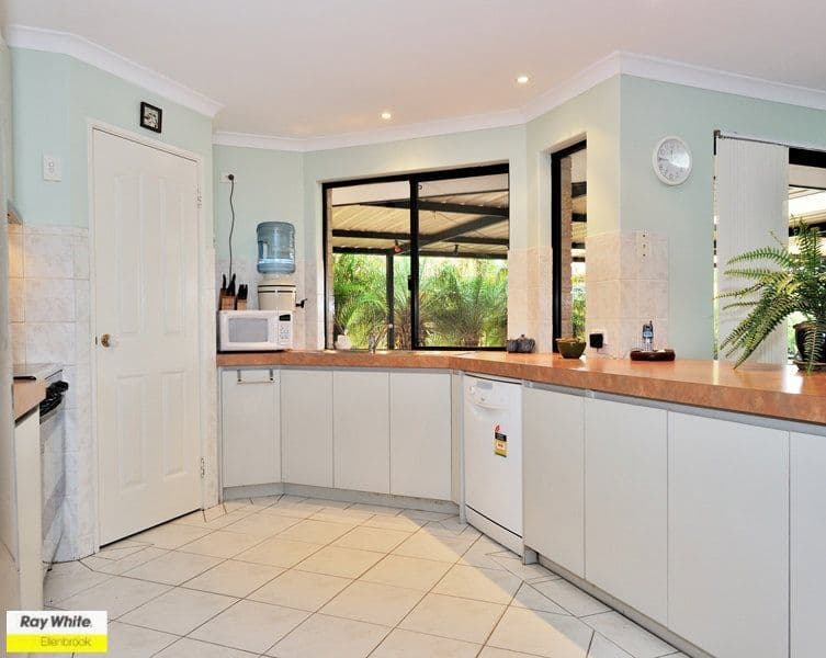 26 Losino Boulevard, HENLEY BROOK WA 6055, Henley Brook - Thumbnail 8