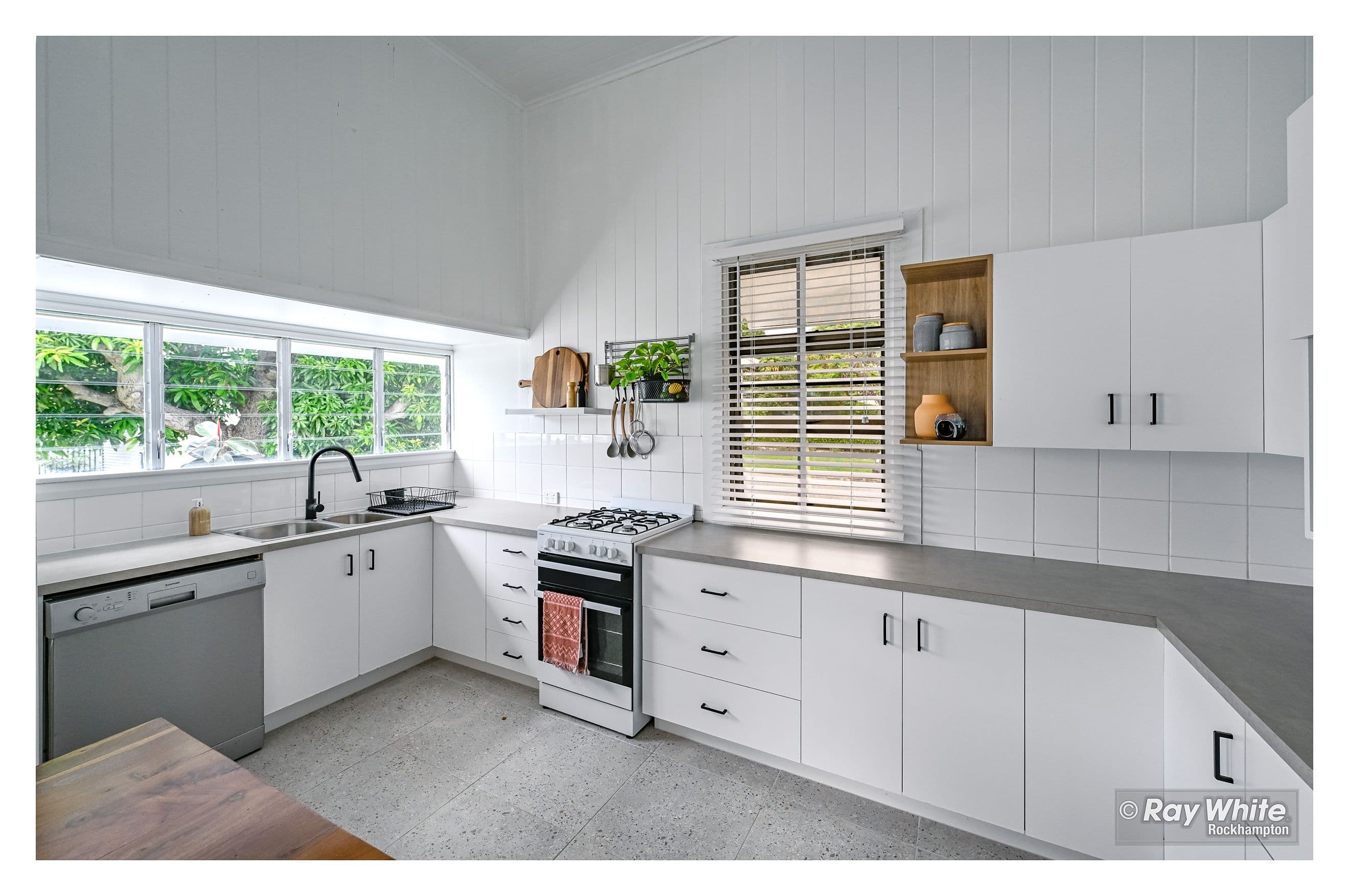 27 Parnell Streeet, Allenstown QLD 4700, Allenstown - Thumbnail 4