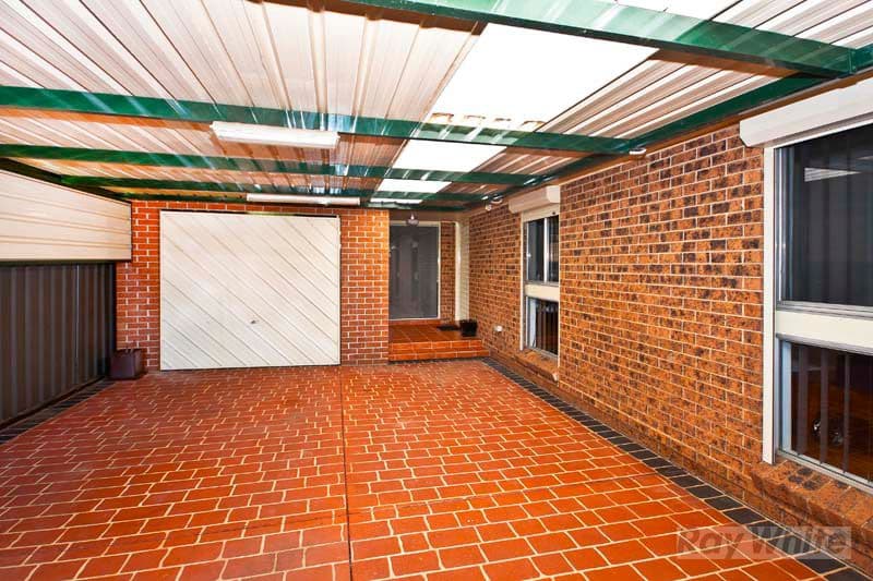 9  Burramy Close, BOSSLEY PARK NSW 2176, Bossley Park - Thumbnail 2