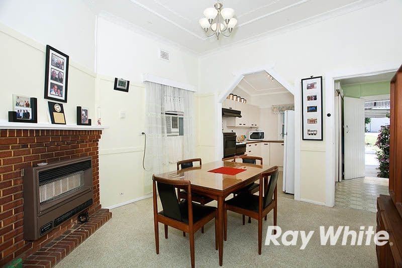 5 Stuart Street, BLAKEHURST NSW 2221, Blakehurst - Thumbnail 5