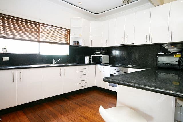 30 Ashcroft Avenue, GEORGES HALL NSW 2198, Georges Hall - Thumbnail 3