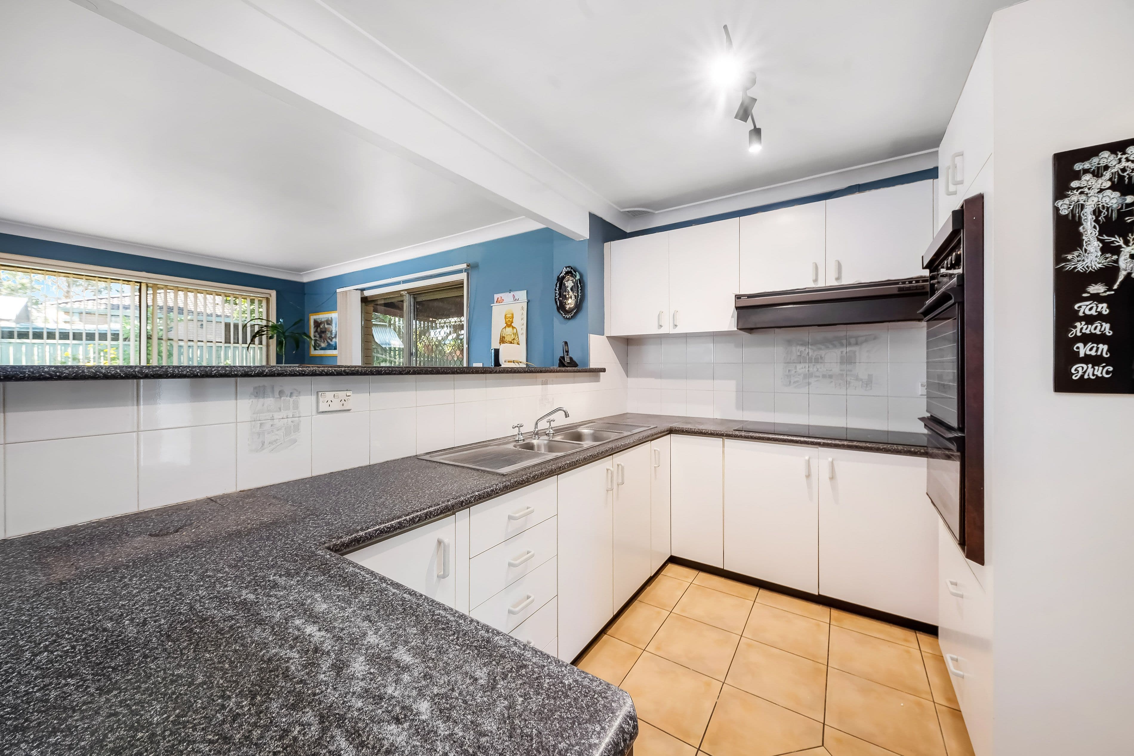23 Lurnea Avenue, Georges Hall NSW 2198, Georges Hall - Thumbnail 2