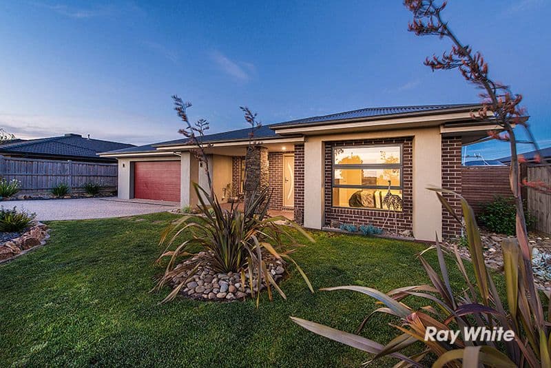 1 Trenayr Close, Junction Hill - Thumbnail 2