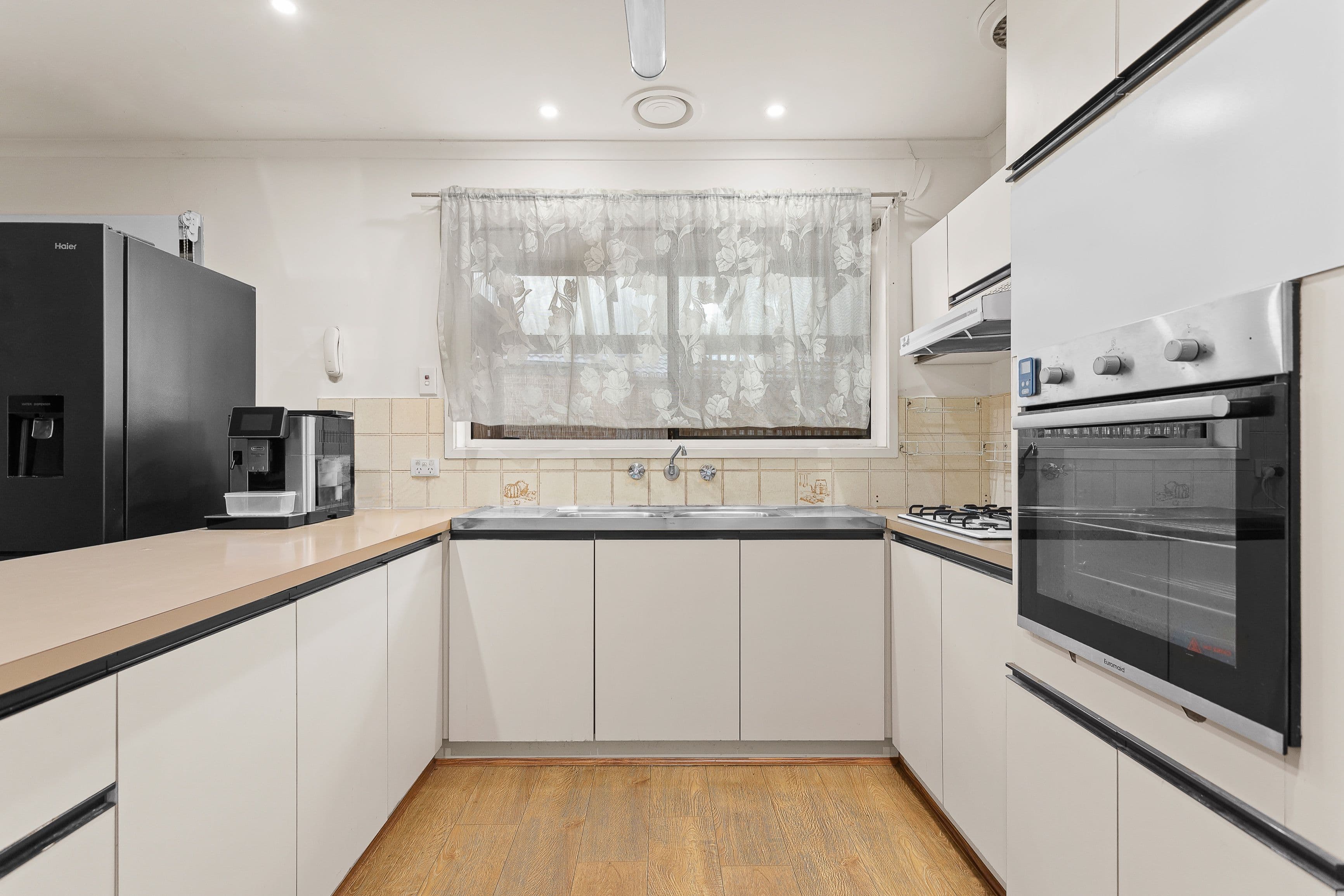 34 Mcclelland Drive, Mill Park VIC 3082, Mill Park - Thumbnail 6