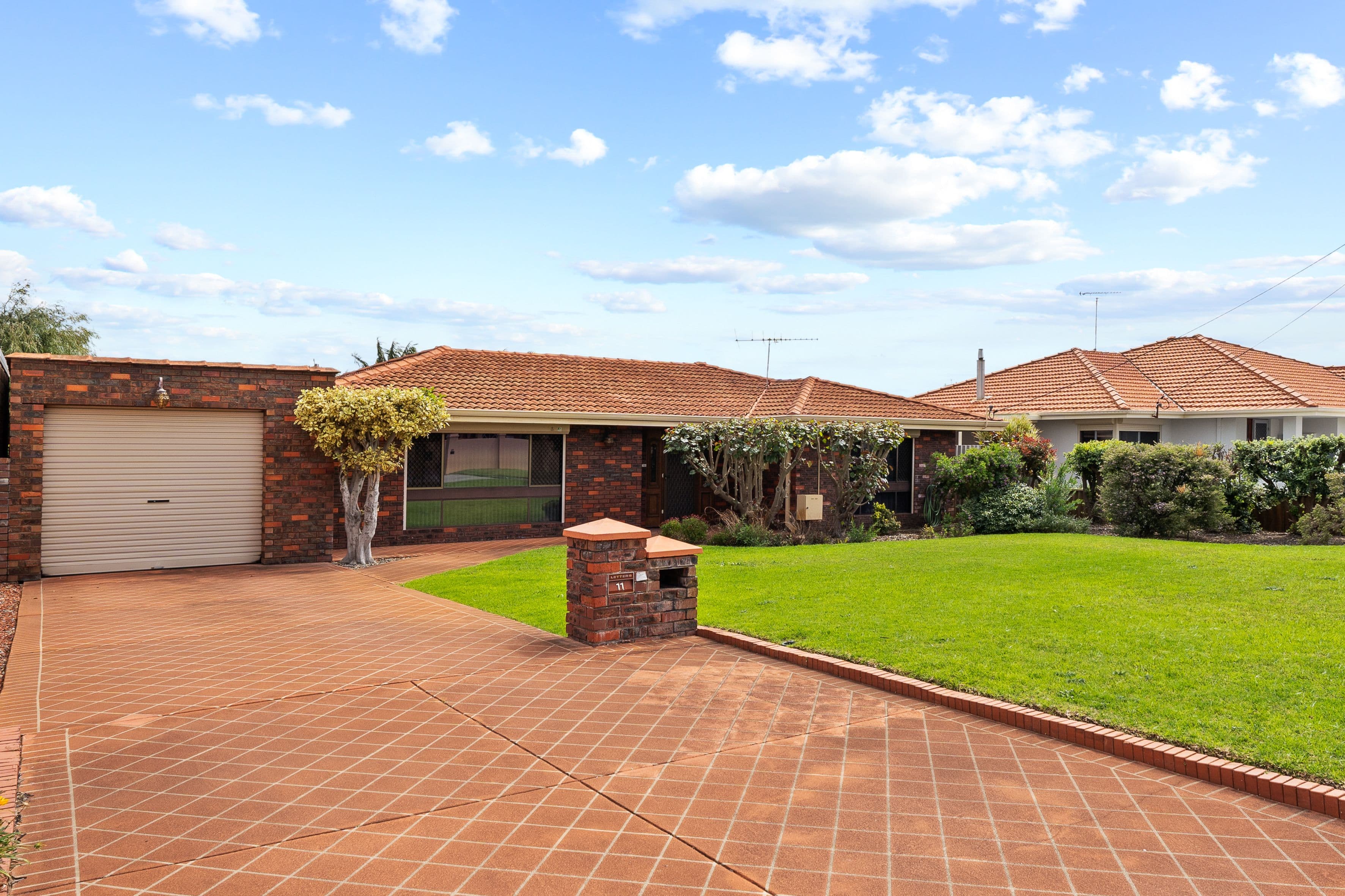 11 Dolphin Road, Safety Bay WA 6169, Safety Bay - Thumbnail 4