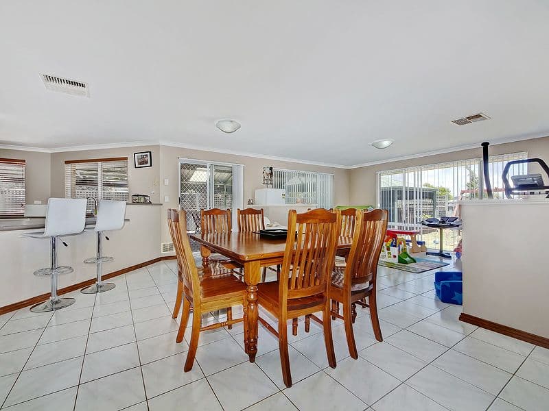 11 Malibu Point, HALLS HEAD WA 6210, Halls Head - Thumbnail 7