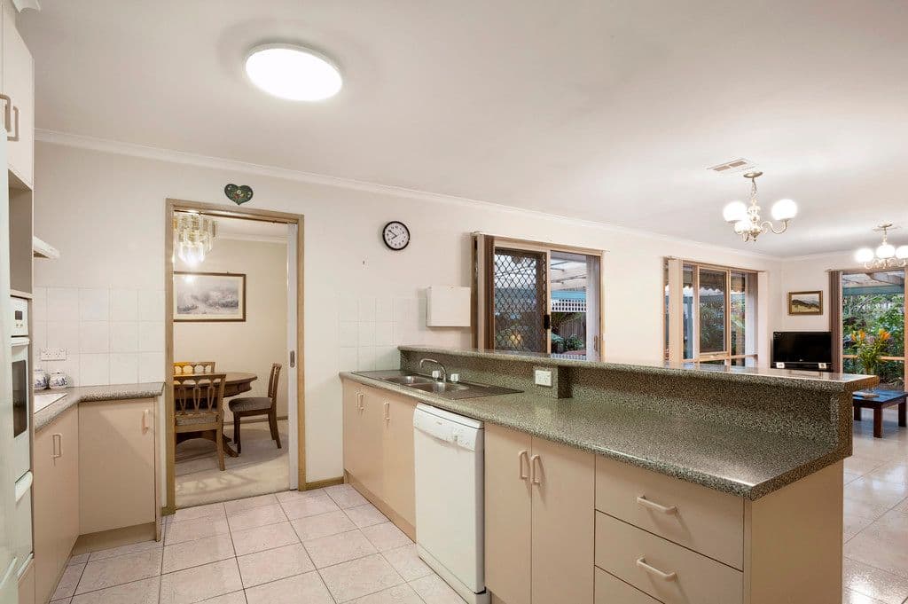24 Riley Street, Oakleigh South VIC 3167, Oakleigh South - Thumbnail 6