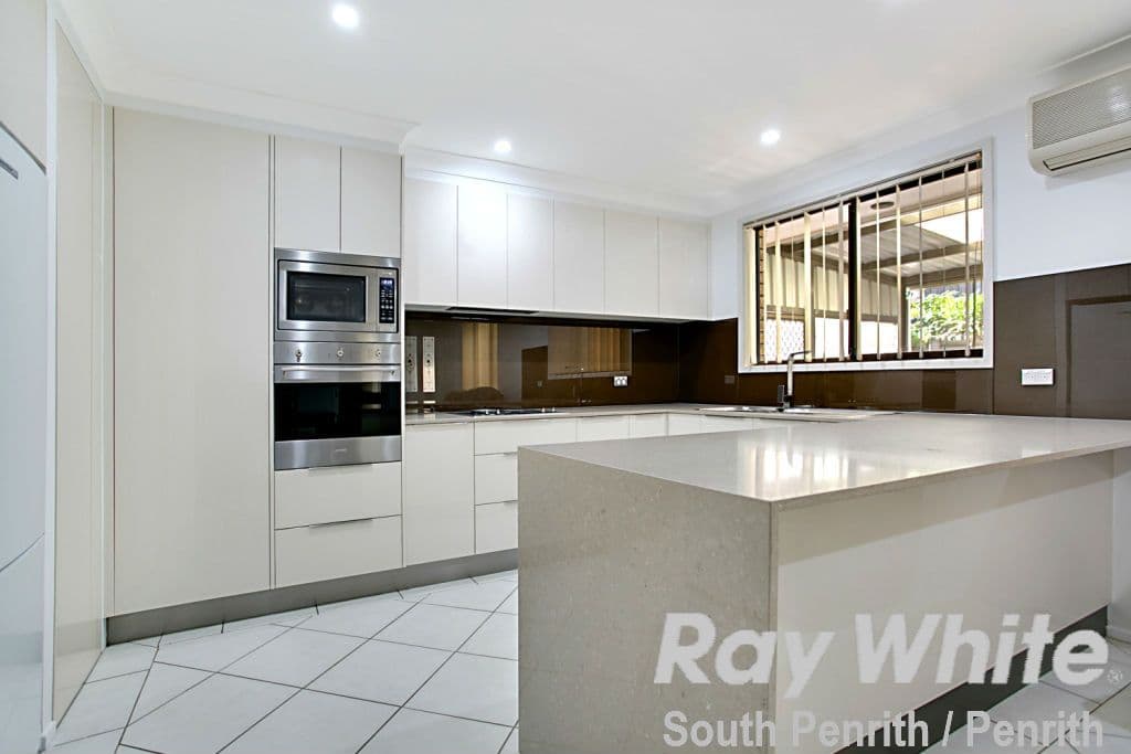 6 Pinetree Avenue, Cranebrook - Thumbnail 2