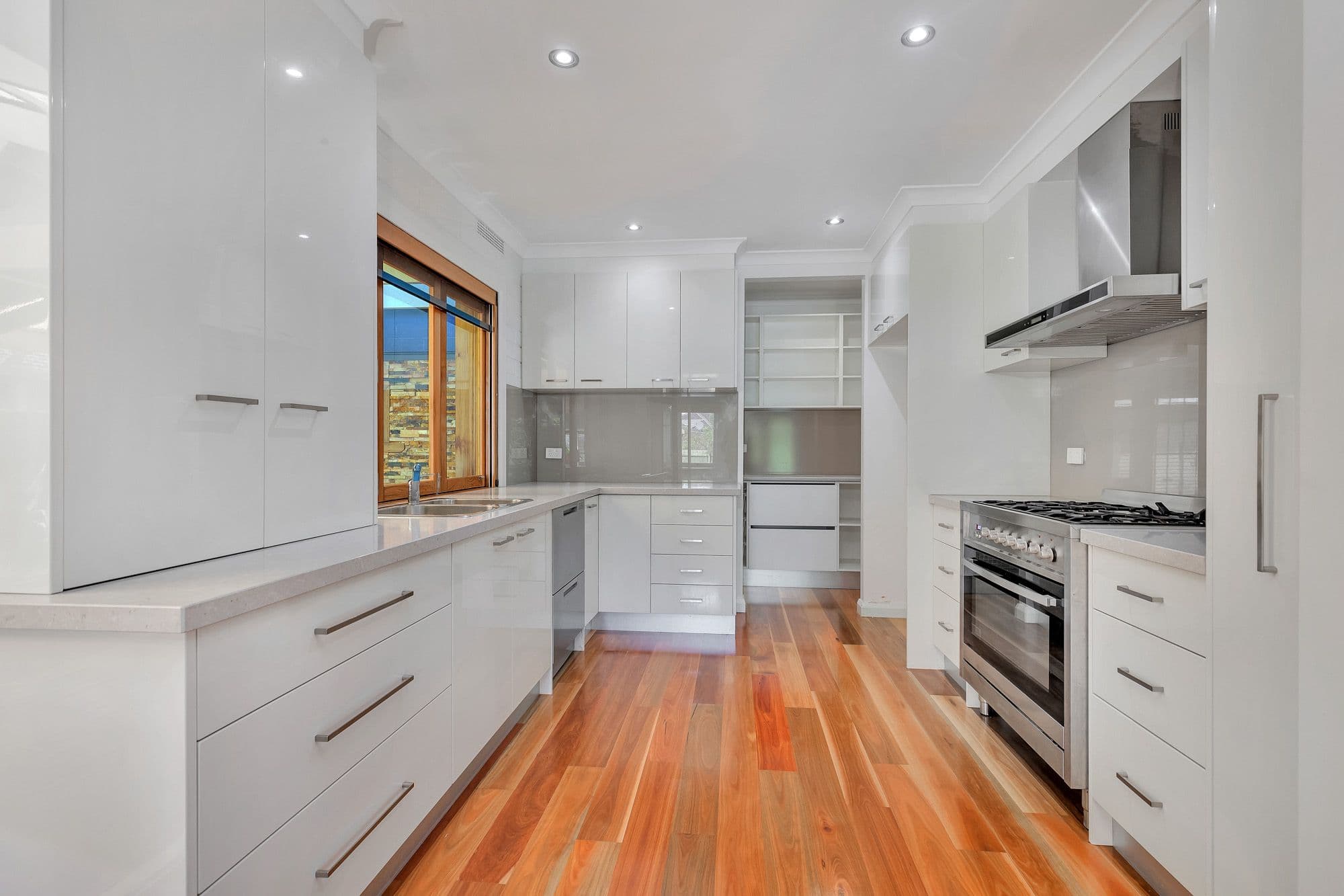 13 Whiton Grove, Wyndham Vale VIC 3024, Wyndham Vale - Thumbnail 2