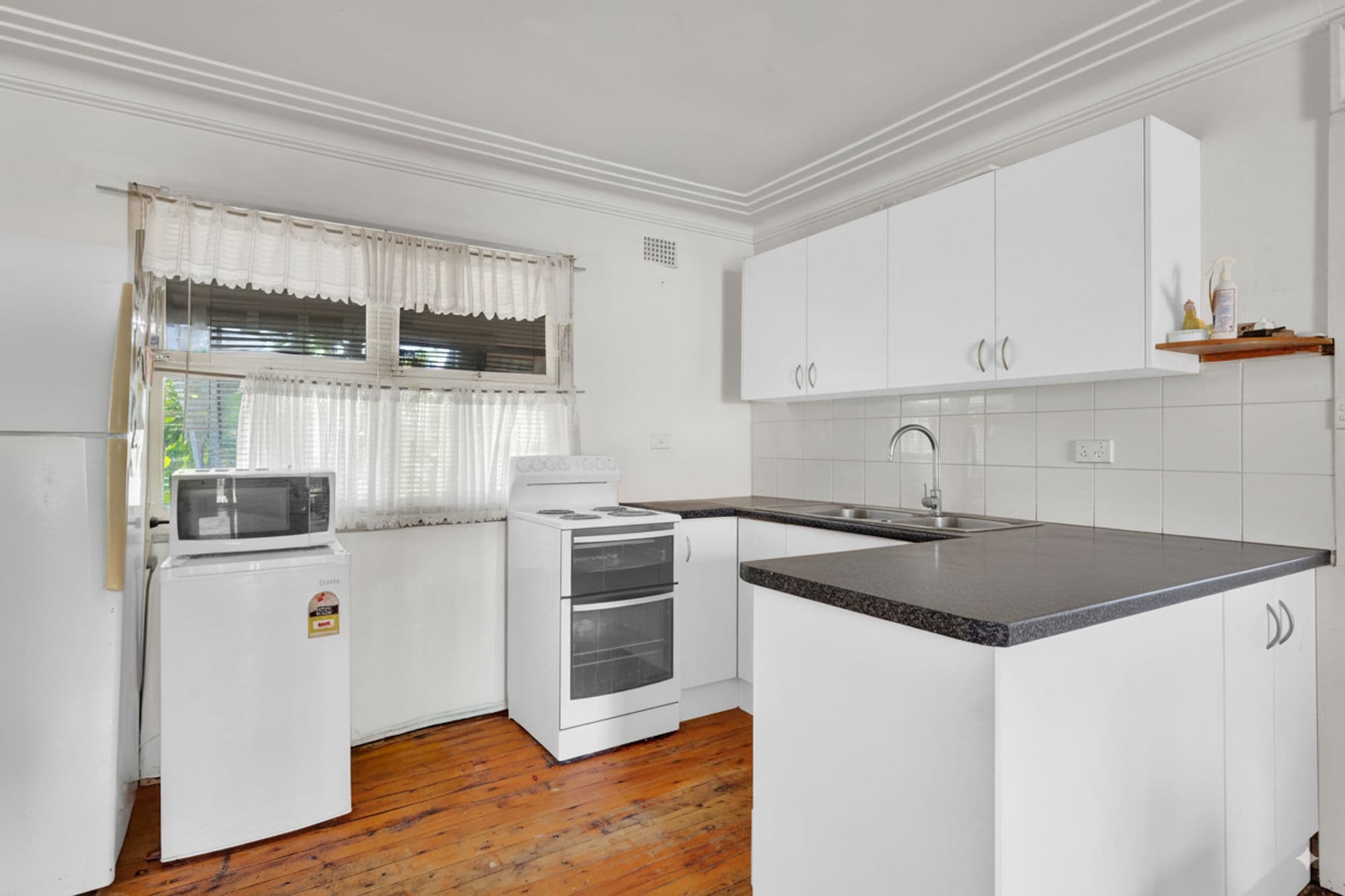 5 Grevillea Crescent, Berkeley Vale NSW 2261, Berkeley Vale - Thumbnail 2