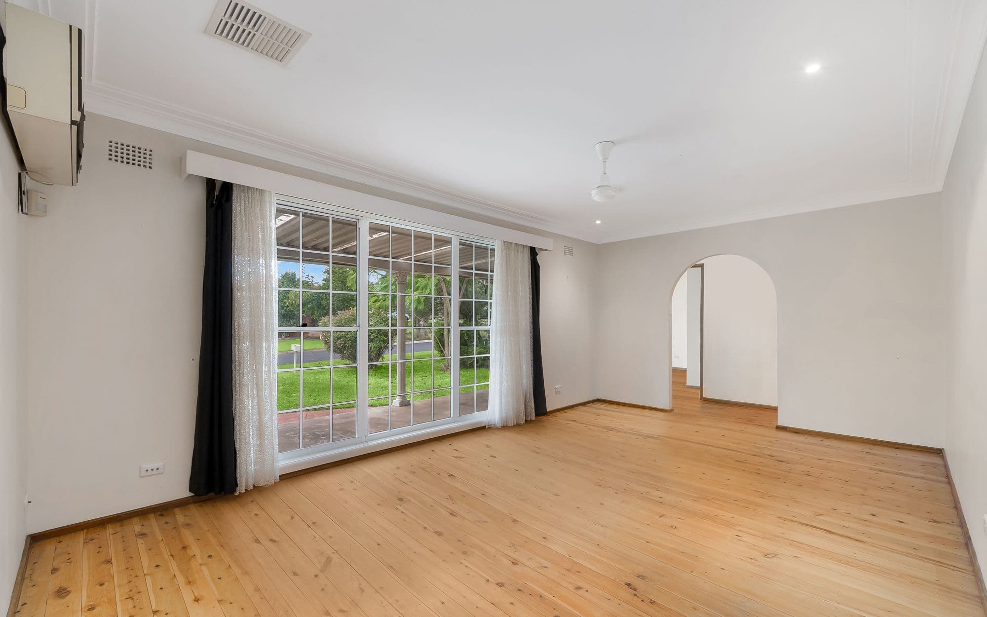 23 Treelands Avenue, Ingleburn NSW 2565, Ingleburn - Thumbnail 6