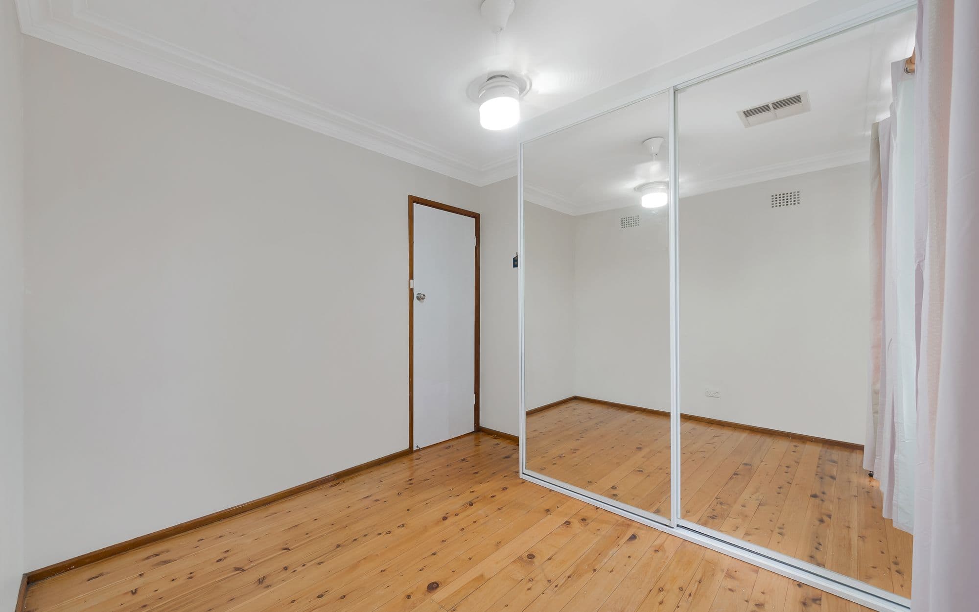 23 Treelands Avenue, Ingleburn NSW 2565, Ingleburn - Thumbnail 8
