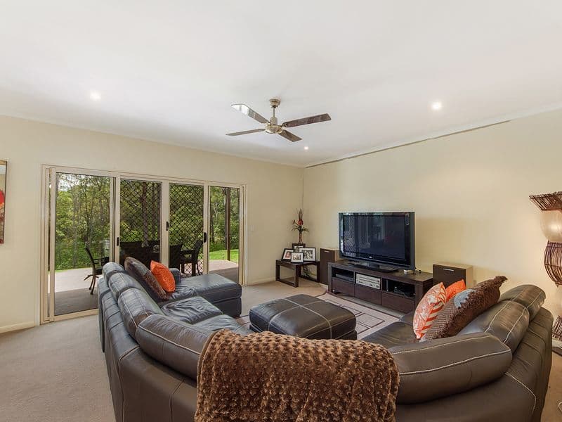 15 Glider Court, BONOGIN QLD 4213, Bonogin - Thumbnail 5
