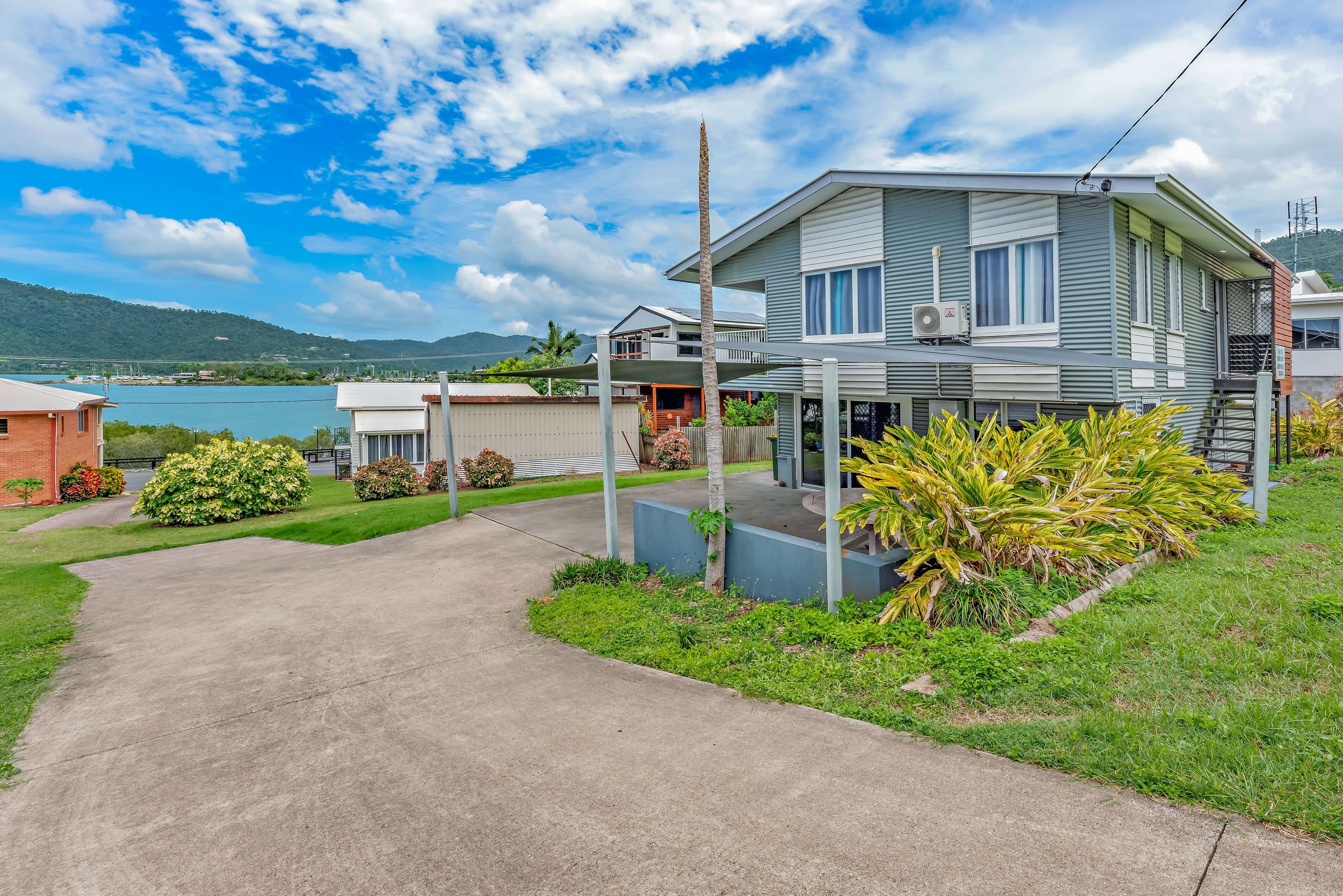 9 Hillcrest Avenue, Airlie Beach QLD 4802, Airlie Beach - Thumbnail 2